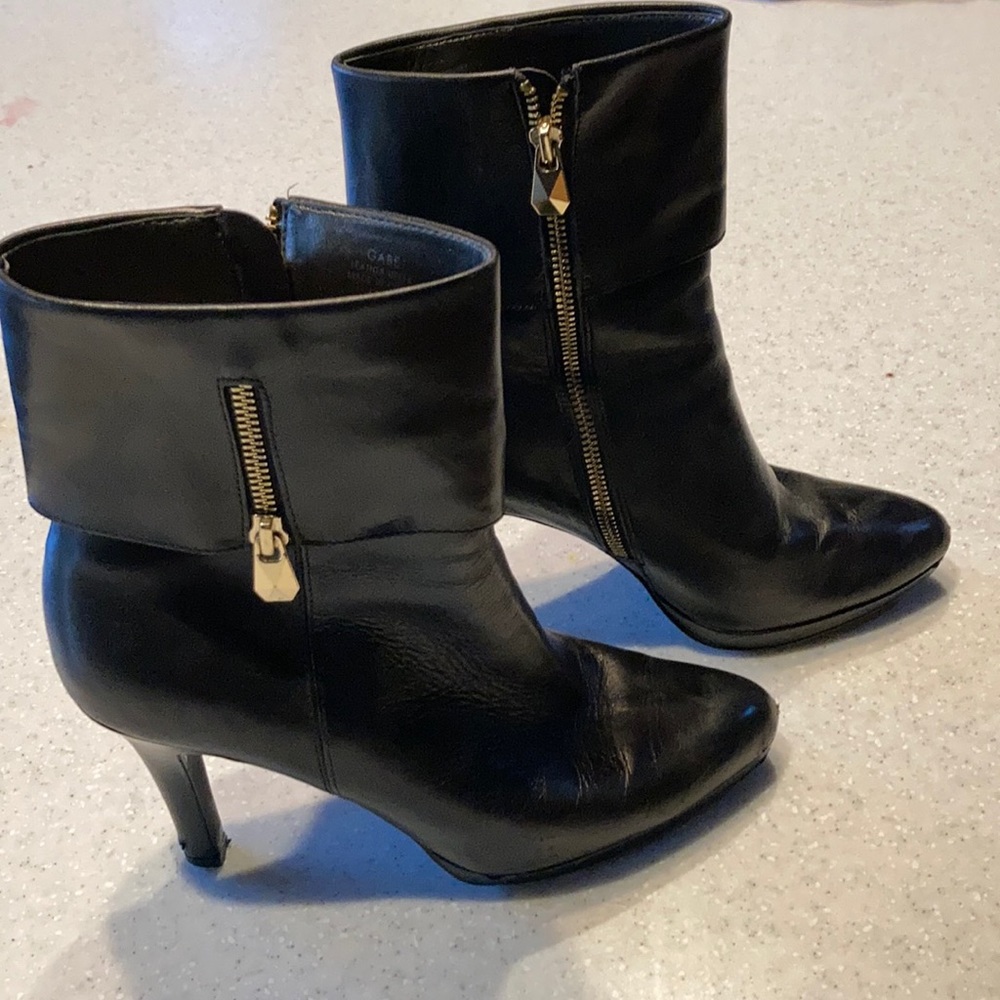 Tahari leather